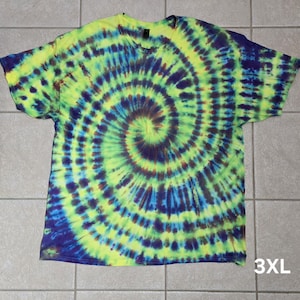 UV florescent Ready to ship tie dye size 3XL