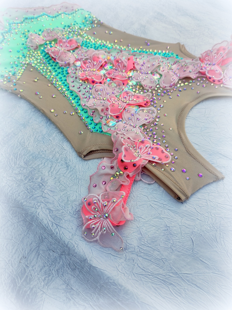 Rhythmic gymnastics leotard