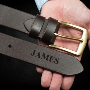 Gepersonaliseerde gravure leren riem voor heren, zwarte leren riem, handgemaakte bruine leren riem, leren riem, stalknecht cadeau