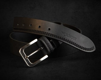 Ceinture en cuir faite à la main, ceinture en cuir noir personnalisée, ceinture en cuir marron gravée, boîtes de ceinture, cadeau de ceinture, cadeau de garçons d'honneur - Torross™