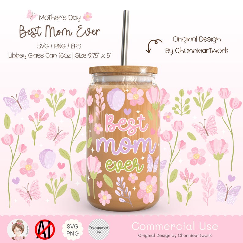 Puede incluir: Un vaso de vidrio transparente con tapa marr&oacute;n y una pajita. El vaso est&aacute; decorado con flores rosas, mariposas y el texto "Best mom ever".