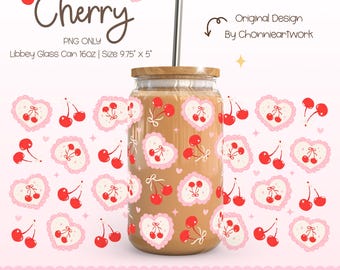 Peut inclure: Un design numérique avec un motif de cerises et de cœurs sur un fond rose. Le motif est présenté sur un gobelet en verre transparent avec un couvercle en bois et une paille. Le texte "Coquette Cherry" est en haut de l'image. Le texte "PNG Only" est sous le motif. Le texte "Libbey Glass Can 16oz | Size 9.75" x 5'" est sous le texte "PNG Only". Le texte "Original Design by Chonnieartwork" est dans le coin supérieur droit de l'image. Le texte "Commercial Use" est en bas de l'image. Le texte "Original Design by Chonnieartwork" est sous le texte "Commercial Use".