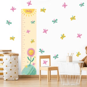 Gepersonaliseerde groeigrafiek bloemen – Muursticker kinderkamer boho met vlinders voor meisjeskamer