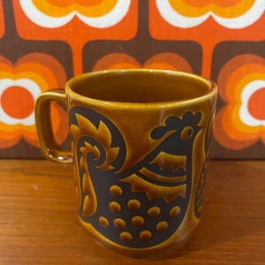 Vintage 1960s John Clapisson “Hens and Chick” Mug for Hornsea England!