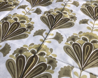 1970s Gorgeous Oversized Floral Vintage Fabric!