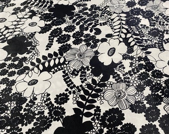 Impressionante tecido floral preto e branco dos anos 70!