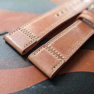 Muschel Cordovan Uhrenarmband: Handgefertigtes Lederband (18mm-24mm)