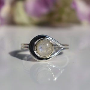 Moonstone Ring, Sterling Silver Ring, Moonstone Jewelry, White Stone, Round Ring, Dainty Ring, Split Band, Stacking Ring, Made for Her, Boho