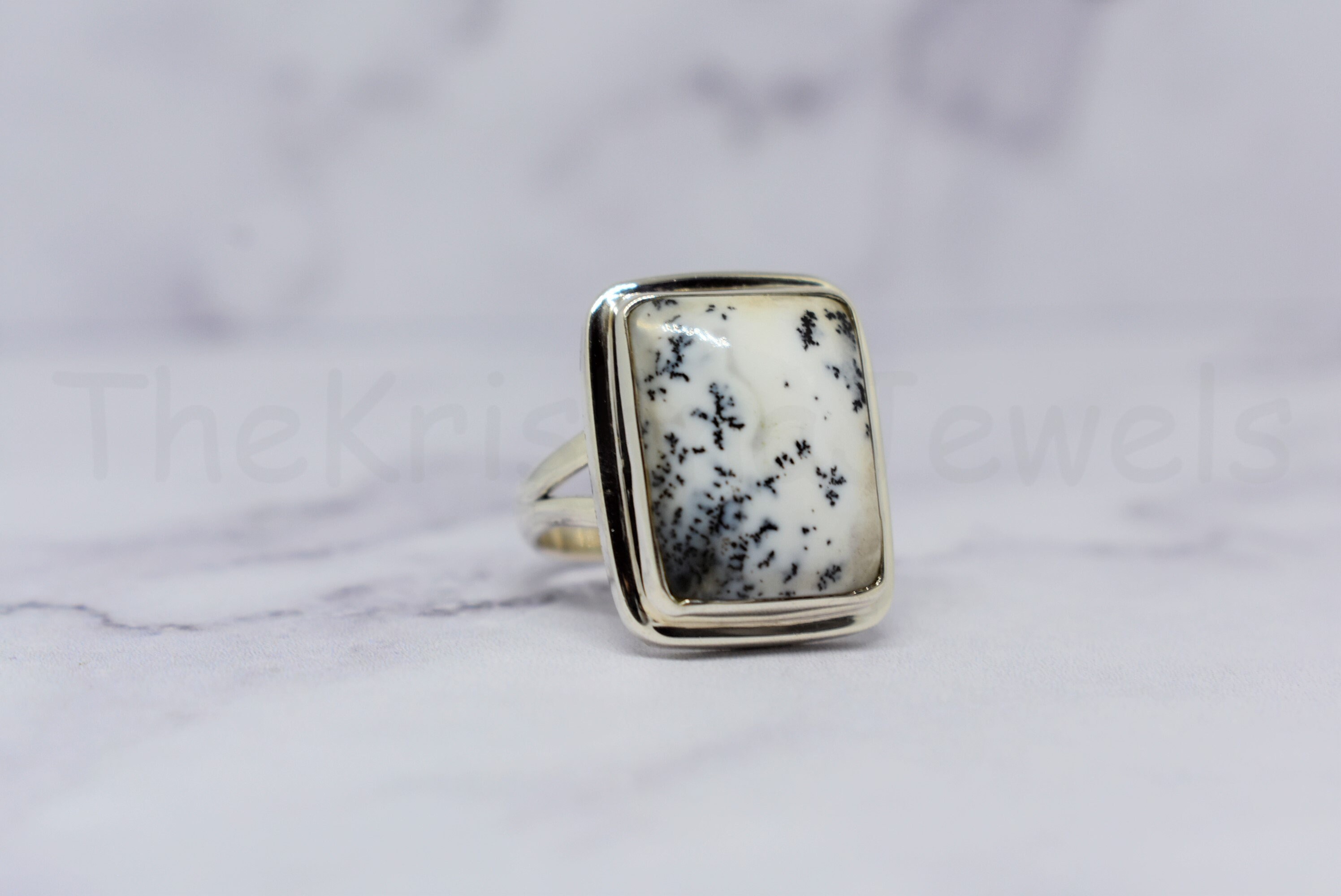 •DENDRITIC OPAL - OVAL• simple bezel silver ring (size 7.5)