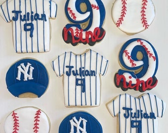 Baseball Cookies!! Royal icing sugar cookies || Decorated Cookies || Laura'sCookieFiesta