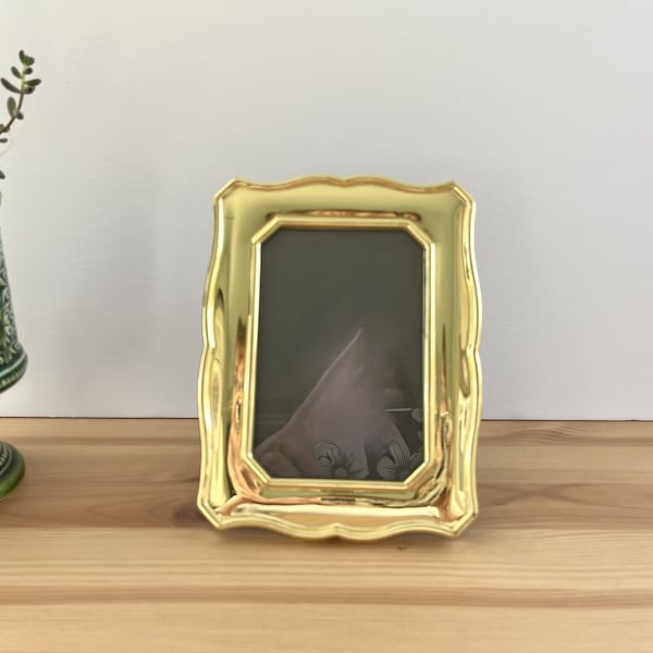 Vintage Solid Brass Picture Frame | 1980s Style | For 3.5x5" Photo | Brass Photo Frame, Wavy Pattern, Memento, Wedding, Bridal, Gift for Mom