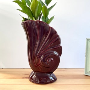 Vase en poterie de Beauceware n° 233 de MCM avec glaçage rouge | Fabriqué au Canada vers les années 1970 | Poterie d'art du Québec, style Art déco, Midmod, cadeau