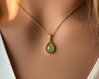 Green Stone Necklace Gold 18k Green Aventurine Pendant Boho Jewelry for Women Cute Crystal Necklace for Her Green Aventurine Stone Necklace