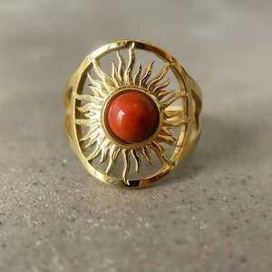 Sun Ring Red Agate 18K Boho Crystal Ring Healing Crystal Red Agate Ring Zodiac Ring for Women Sun Jewelry Red Gemstone Ring for Love