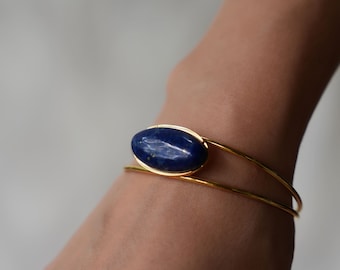 Lapis Lazuli Crystal Cuff Bracelet 18k Gold Plated Blue Gemstone Cuff Bracelet for Inner Peace & Spiritual Journey Lapis Lazuli Bracelet