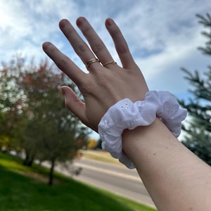 White lace scrunchie