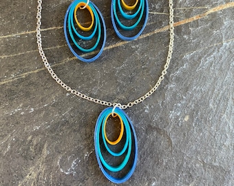 Macaw Concentric Oval Quilled Earring and Necklace Set