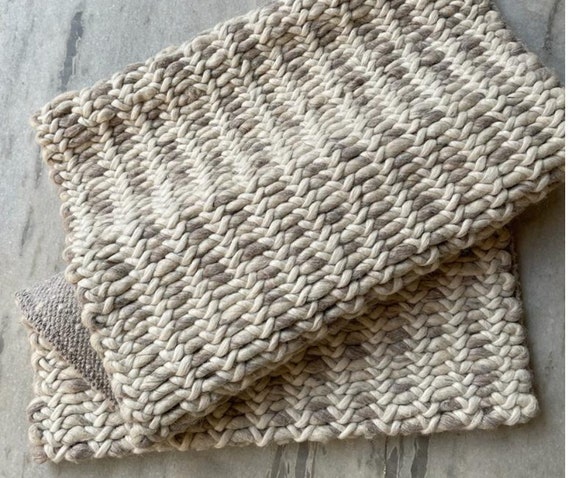 Customizable Handwoven Chunky Cable Knit Wool Rug in Silver