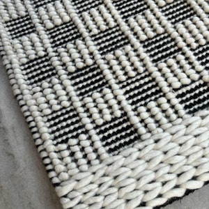 Handwoven Chunky Loop Wool Rug, Grey and White Flatweave, Modern Indoor Outdoor Decor
