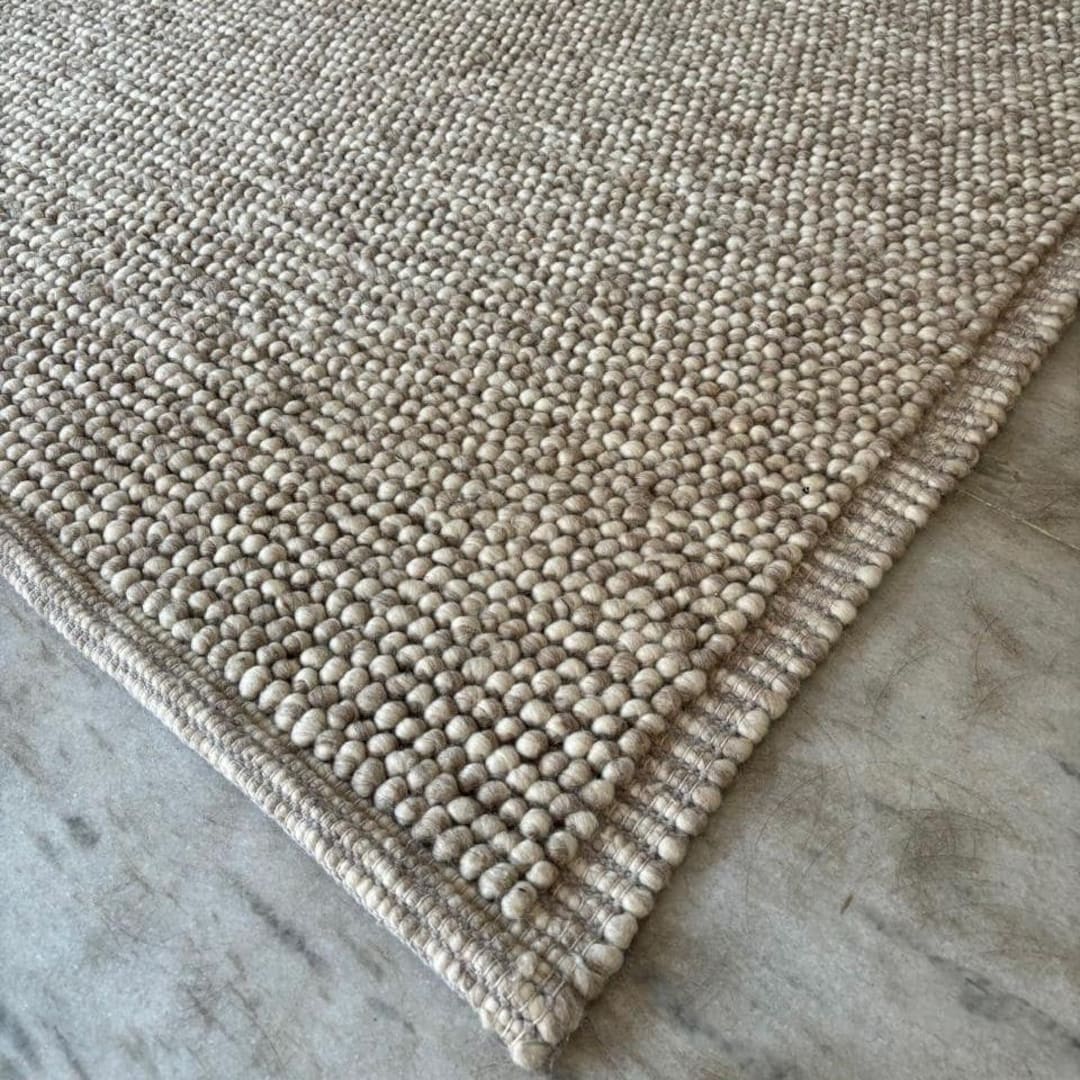 ウールラグ 手編み　大きめ　クリーム色　ベージュ lushroom 【140×200cm】 ラグ 天然 ウール 無染色 幾何学模様