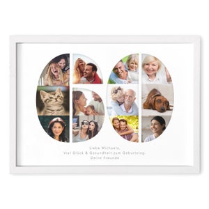 Op de afbeelding: Een wit fotolijstje met een collage van foto's die de vorm van het getal 60 hebben. De foto's tonen verschillende mensen, waaronder een kat, een hond en een baby. De tekst "Liebe Michaela, Viel Gl&uuml;ck & Gesundheit zum Geburtstag. Deine Freunde" staat onder de collage.