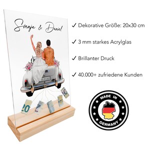 Personalisiertes Hochzeitsgeschenk Aus Acrylglas Mit Namen & Datum - Geldgeschenk Inkl. Holzständer | Romantisches Brautpaar-Motiv