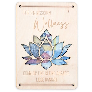 Wellness Geschenk Gutschein personalisierter Geschenkgutschein zum Geburtstag Sauna Geldgeschenk Wellnessurlaub Geschenkkarte Holz 12x17 cm