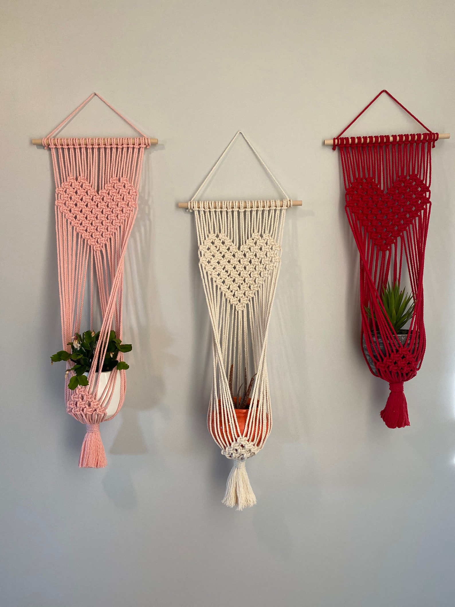 Heart Macrame Plant Hanger I Valentine I Boho House Decor I Etsy