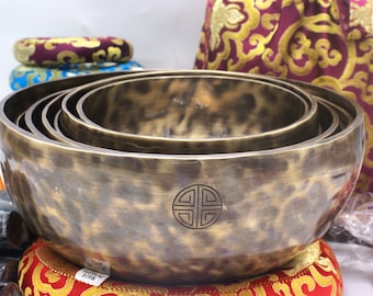 満月のシンギングボウル - 7つのチャクラに調整されたボウルの
