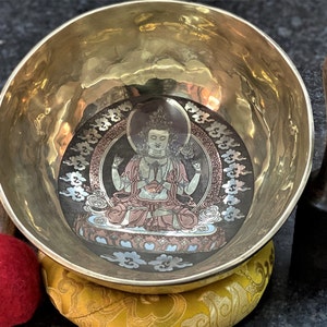 9 inches diameter super fine carving Tibetan singing bowl-master healing bowl for-meditation-Peace and love-Mindfulness- made in Nepal