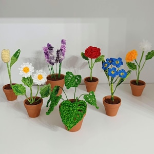 Fleur en micro-crochet en pot | Fleurs miniatures, 10-14 cm de hauteur, pot inclus ; plante décorative artificielle d'intérieur