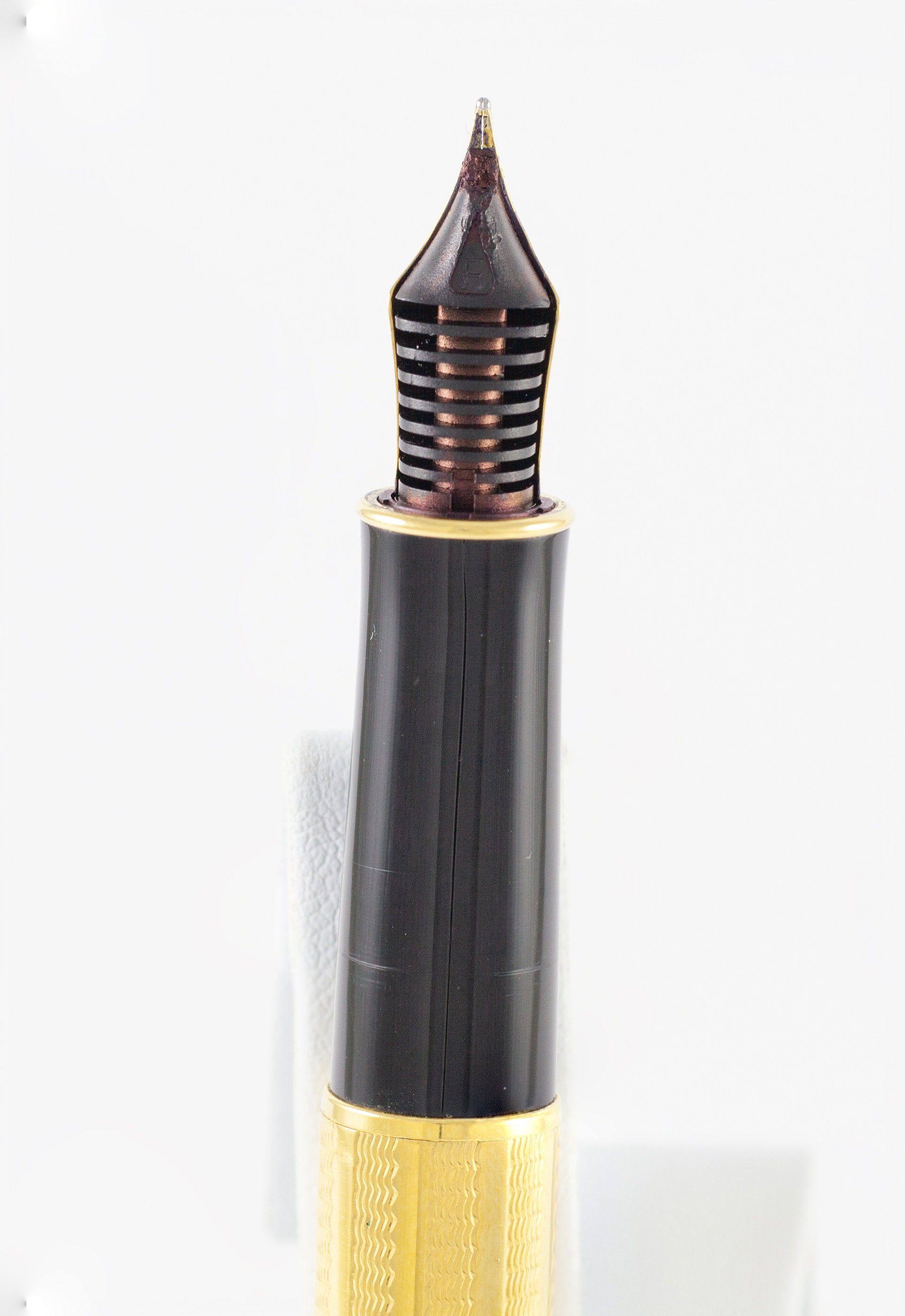 Parker Sonnet Penna Stilografica - Laccatura Nera Opaca Con Finiture Oro, Pennino Medio