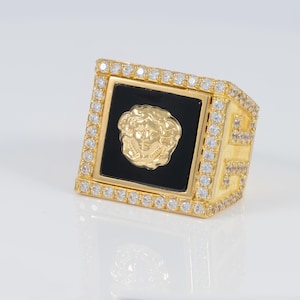 18k 750 gold ring