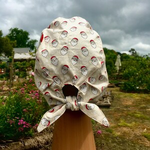 Christmas Scrub hat, Xmas Scrub cap, Santa Scrub hat, handmade scrub hat, Christmas gift scrub hat...
