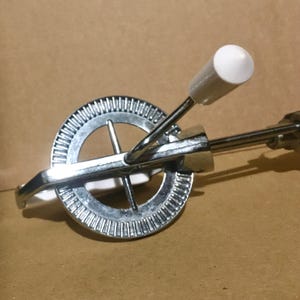Retro Egg Beater, 70's Hand Mixer, Pancake mixer, Vintage whisk...