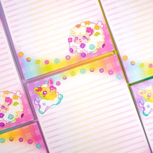 Bloc de notas rayado de animales de granja A5 ~ Papel de carta para amigos por correspondencia con arcoíris pastel kawaii ~ Papelería de correo feliz linda ~ Bloc de notas con diseño floral de cabras y ovejas