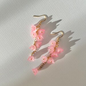 18k vergulde handgemaakte oorbellenset | Roze leliebos | Schattige Cottagecore-esthetiek | Hanghaak | Lelietje-van-dalen | Gevoelige oren