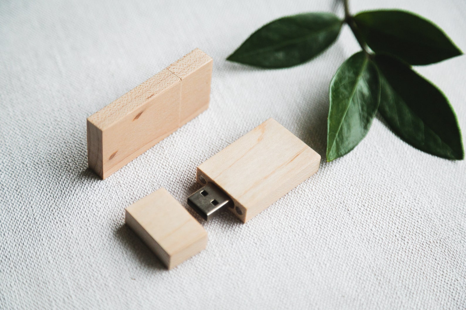 Custom USB Wooden Flash Drive | Rectangular USB Flash Drives | Flash ...