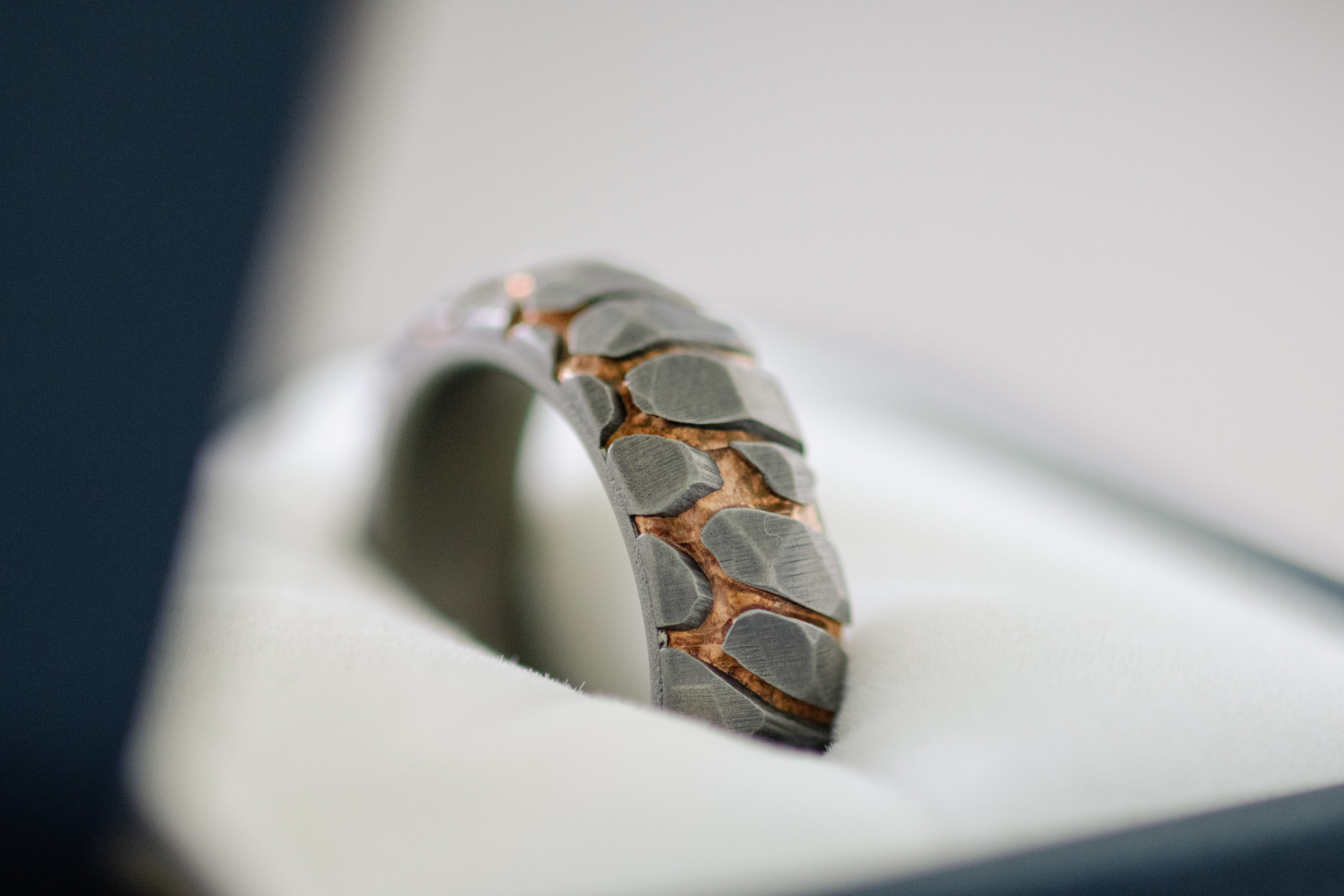 Acid etched superconductor ring 2024 with obsidian facets