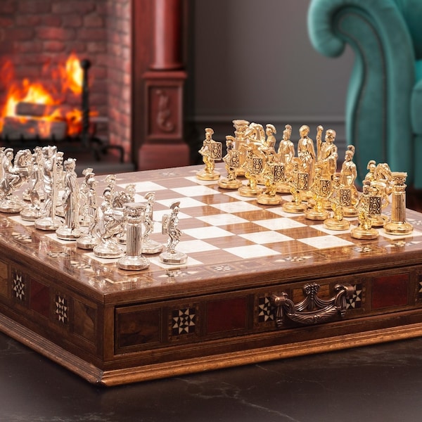 Rome & Greece Theme Chess Set With Classic Walnut & Maple Chess Board