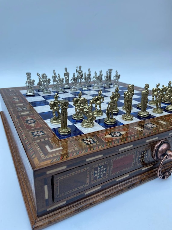 Vader fage klem Bekritiseren Luxe schaakset ontworpen kleurrijke gegraveerde schaakborden - Etsy België
