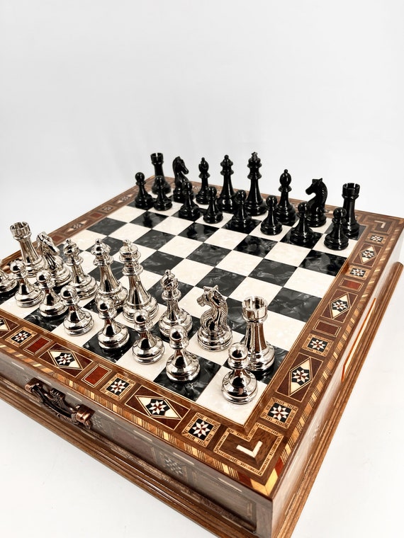 king, old, board games, chess, dark