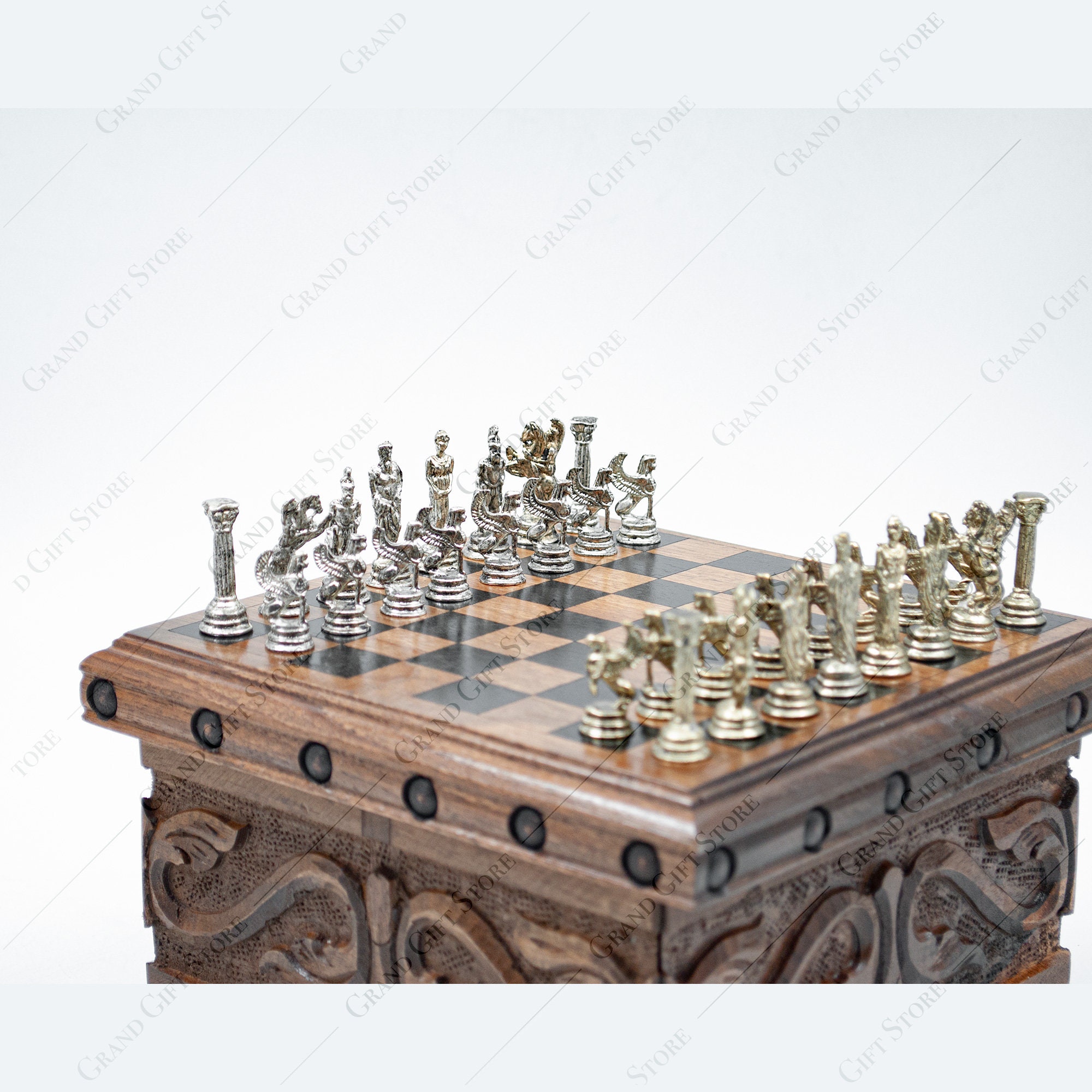 Unique Pattern Iron Chess Board High Quality With Wood And Metal Hot  Selling wooden chess board for Game Casual Puzzle Party