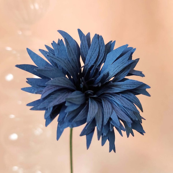 Bleuet en papier dessiné - Fleur en papier – Fleur durable – Fleur artisanale – Fleur dessinée.
