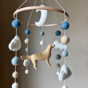 Dog mobile for nursery, retriever dog baby mobile, gender neutral mobile, Puppy nursery mobile felt, Felt ball mobile crib, boho nursery