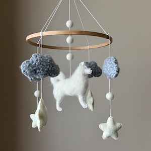 Dog mobile for nursery, golden retriever dog baby mobile, gender neutral mobile, Puppy mobile felt, Felt ball mobile crib, boho nursery