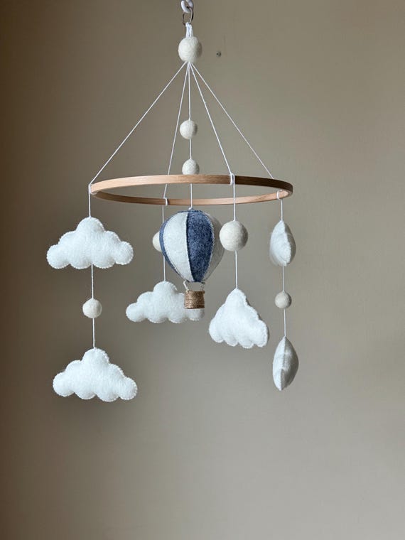 Hot Air Balloon Mobile for Nursery/ Travel Nursery Mobile/ Felt
