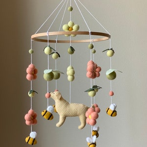 Dog mobile for nursery, golden retriever dog baby mobile, gender neutral mobile, Puppy mobile felt, Felt ball mobile crib, boho nursery