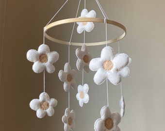 flower mobile/ felt baby mobile girl/ Nursery mobile/ floral mobile/ woodland mobile/ Crib mobile girl/ daisy mobile/ baby mobile neutral