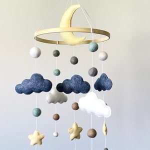 Baby girl mobile/ Baby Mobile/ baby boy Mobile/ felt ball mobile/ Pom Pom mobile/ Cloud mobile/ Newborn gift / Crib mobile/ nursery mobile